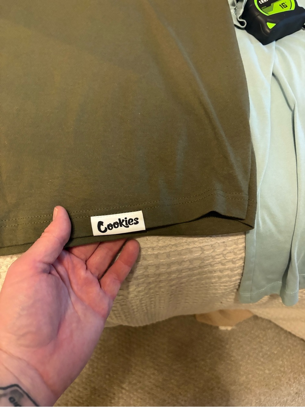 Cookies Olive Green Graphic Tee with Multicolor Logo 2xl new - Picture 3 of 7
